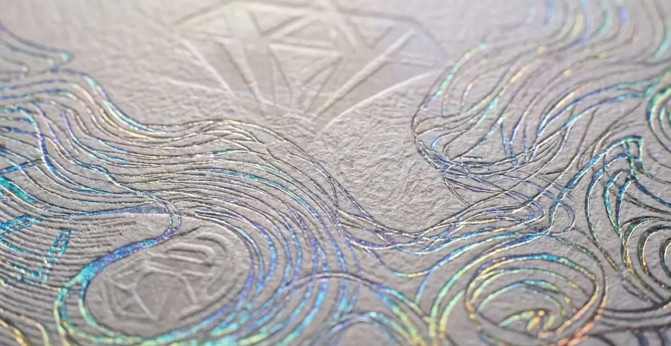 Vue macro d'un certificat de diamant HRD montrant les inscriptions de sécurité